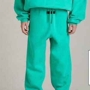 Fear of God Essentials Rubber Logo Sweatpants XL NWOT $243 Retail